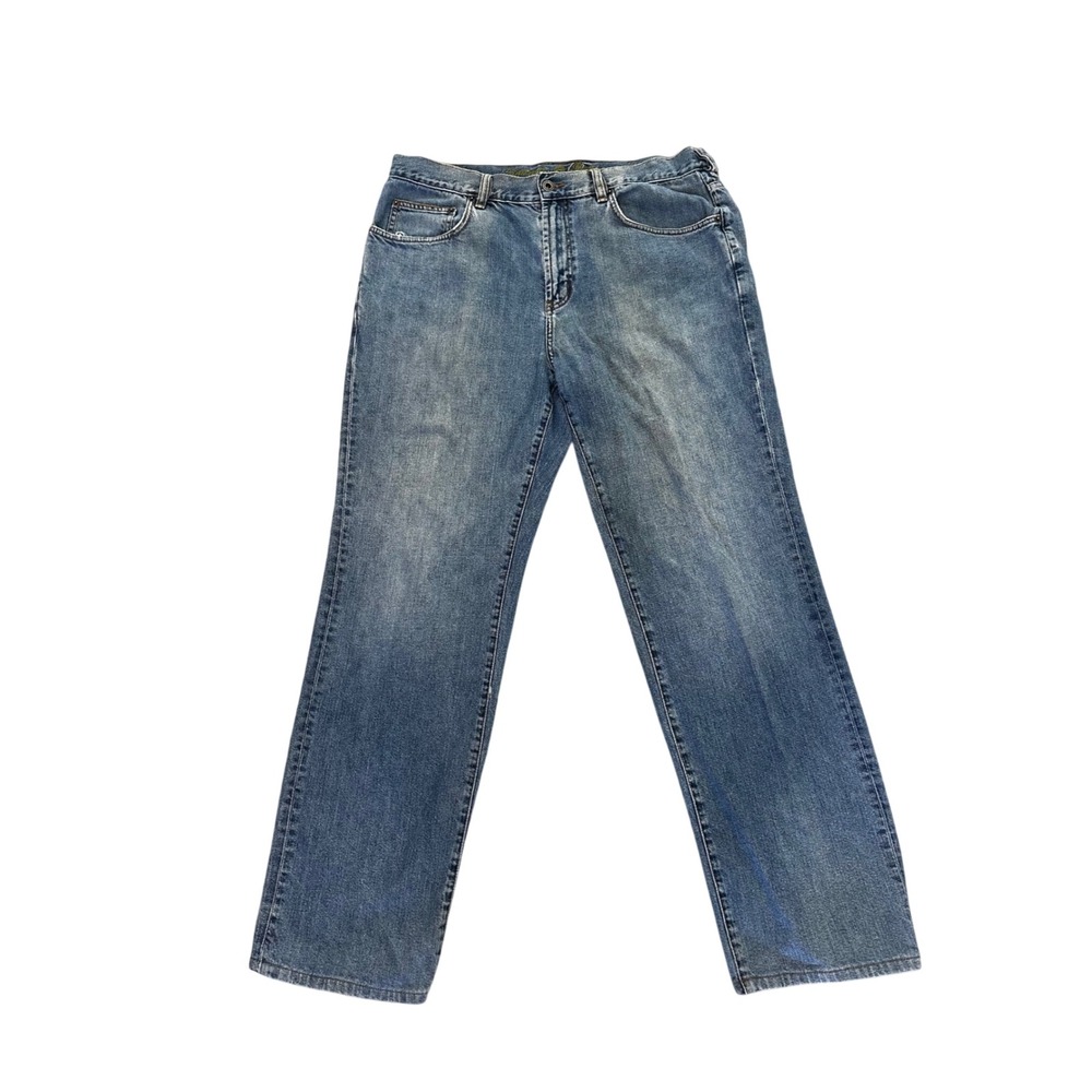 Tommy Bahama Classic Fit Mens 36x32 Medium Wash Straight Leg Blue Denim Jeans - Picture 1 of 6